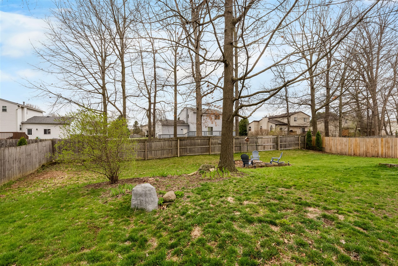 9033 Timbercrest Lane, Whitmore Lake, MI, 48189-8207