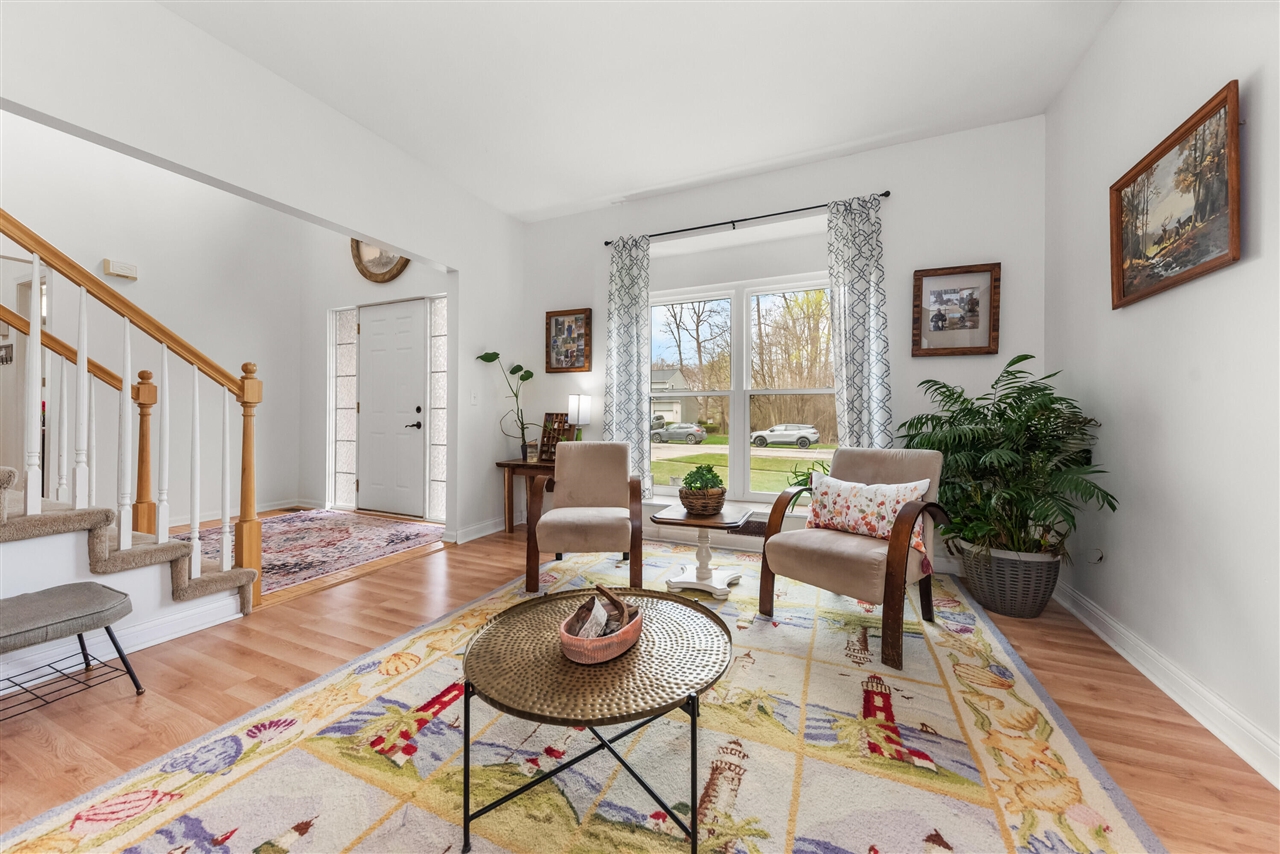 9033 Timbercrest Lane, Whitmore Lake, MI, 48189-8207