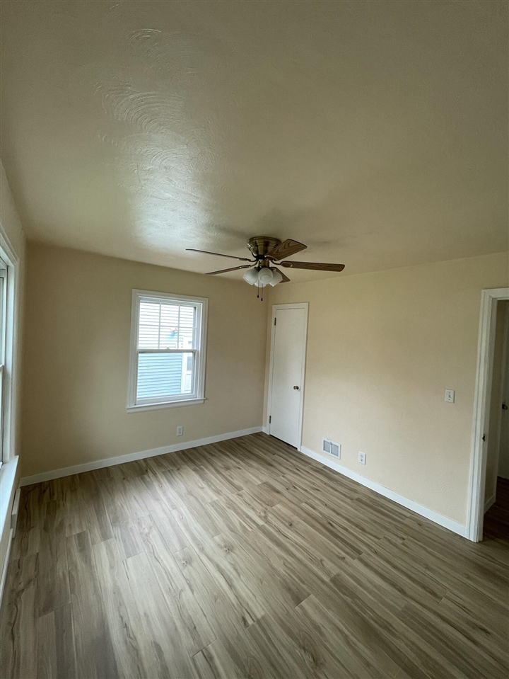 136 Wiltshire Avenue, Battle Creek, MI, 49015-2036