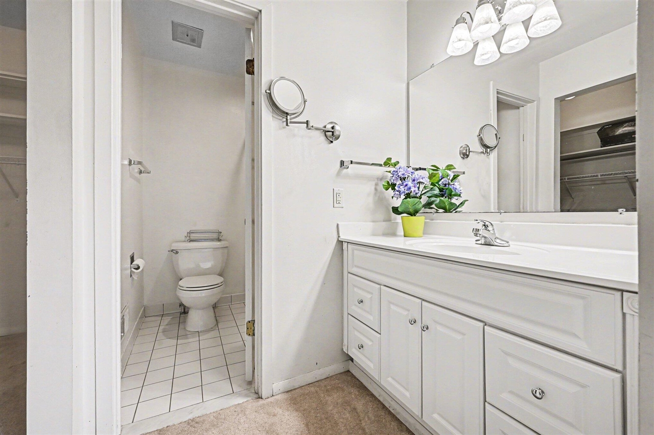 242 Dunbarton Court, Kalamazoo, MI, 49006