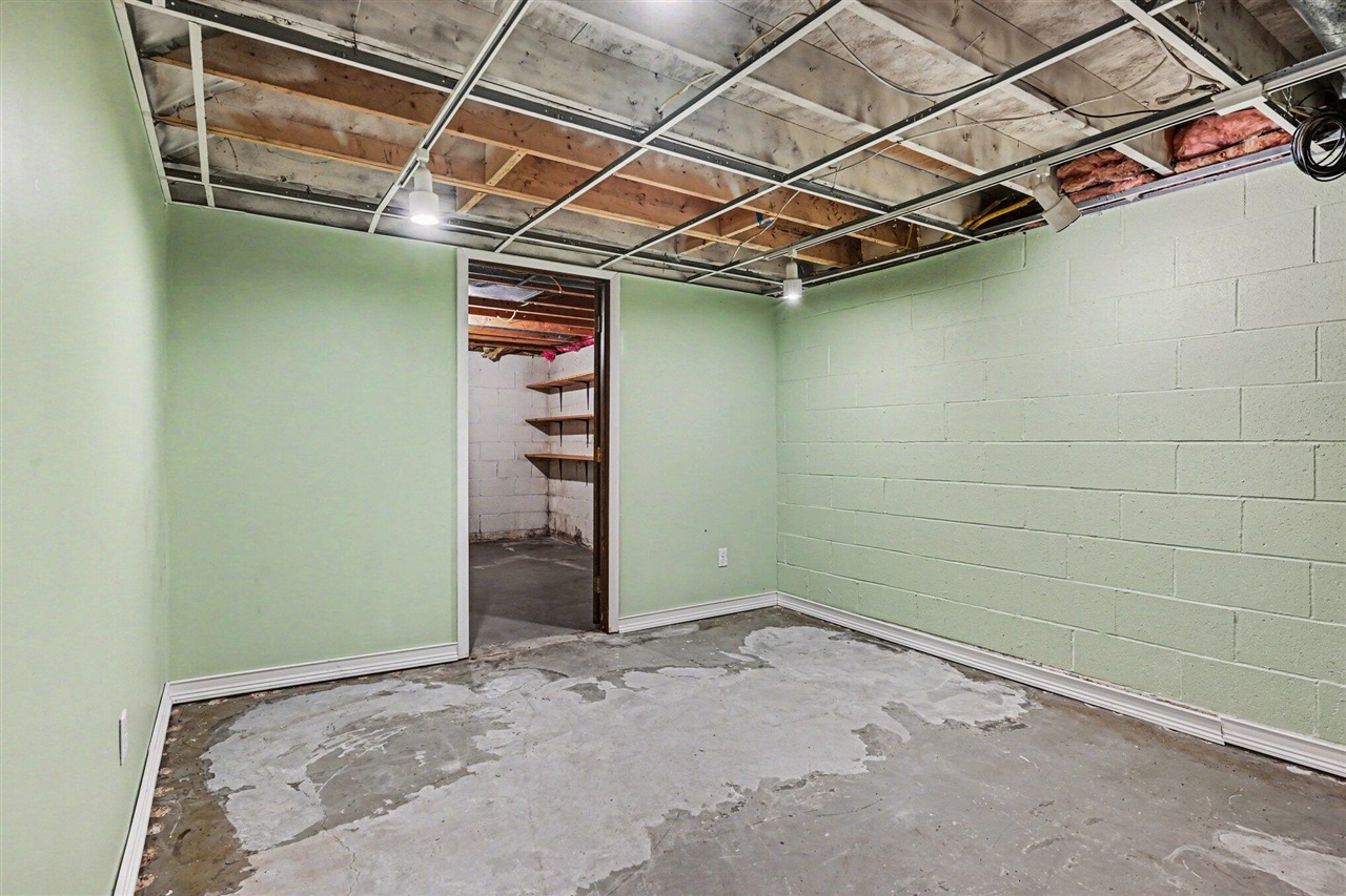 242 Dunbarton Court, Kalamazoo, MI, 49006