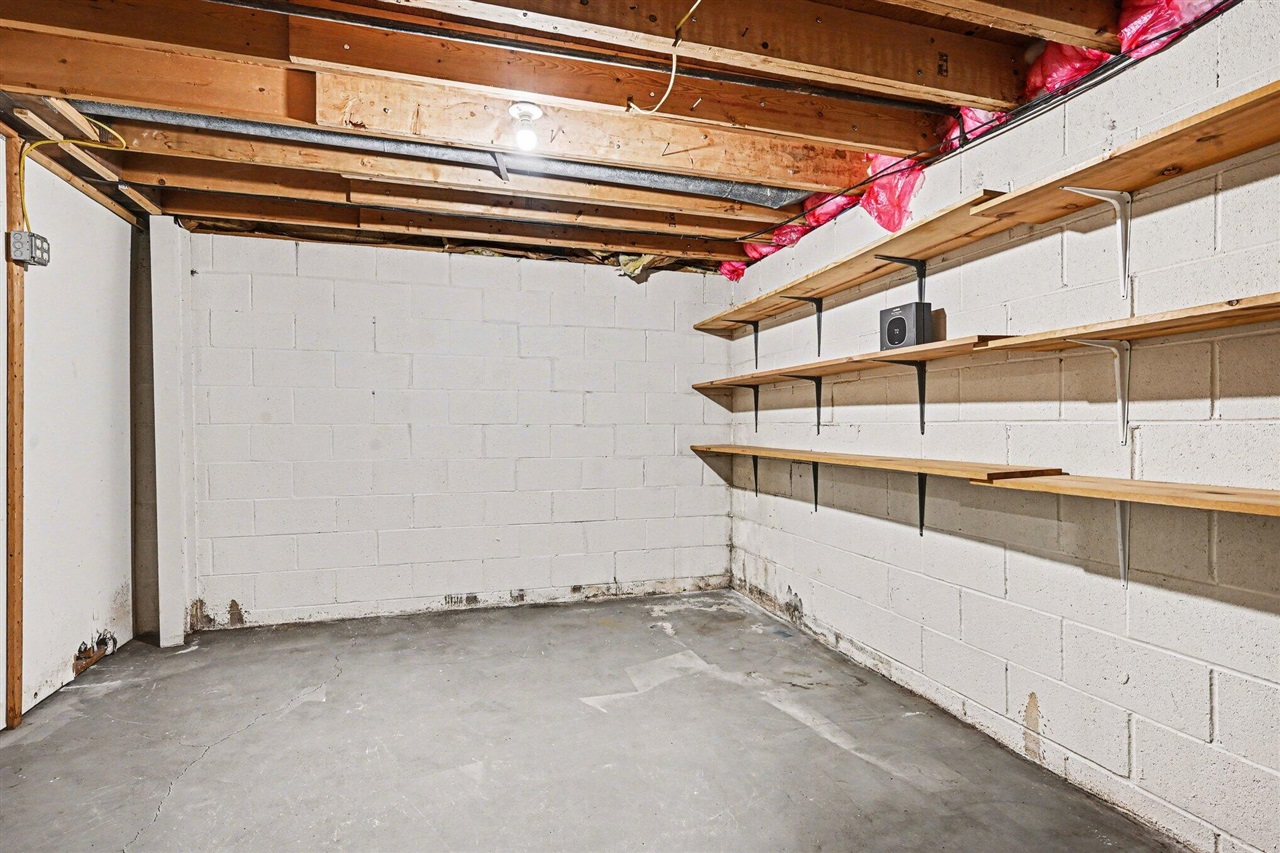 242 Dunbarton Court, Kalamazoo, MI, 49006