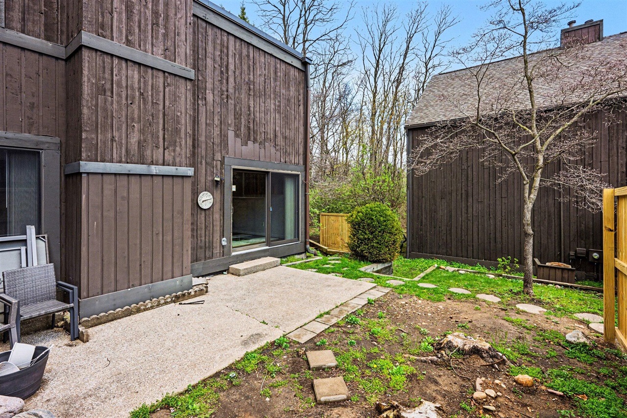 242 Dunbarton Court, Kalamazoo, MI, 49006