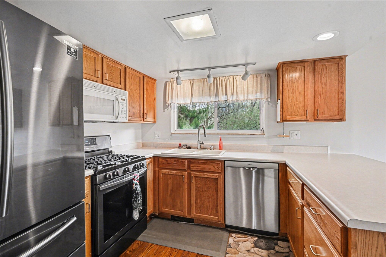 242 Dunbarton Court, Kalamazoo, MI, 49006