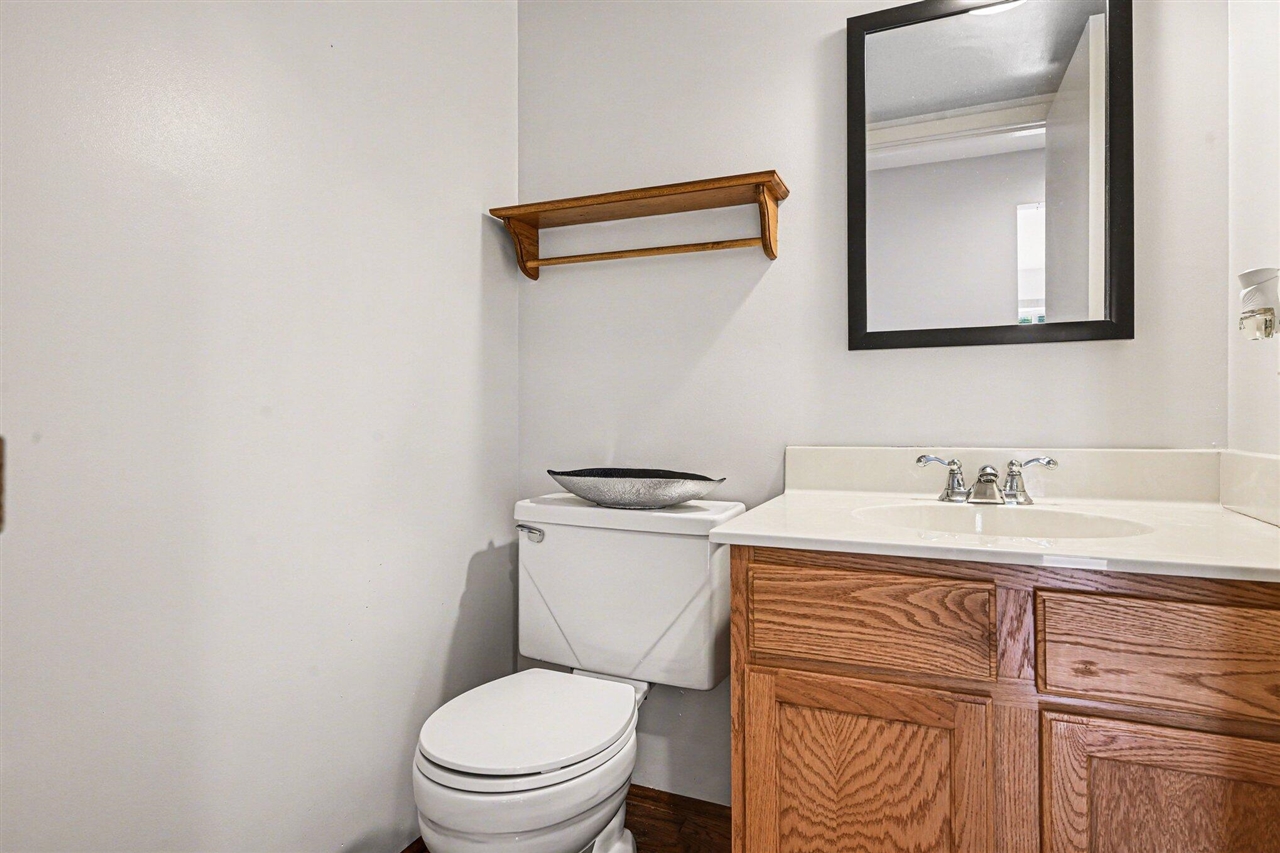 242 Dunbarton Court, Kalamazoo, MI, 49006