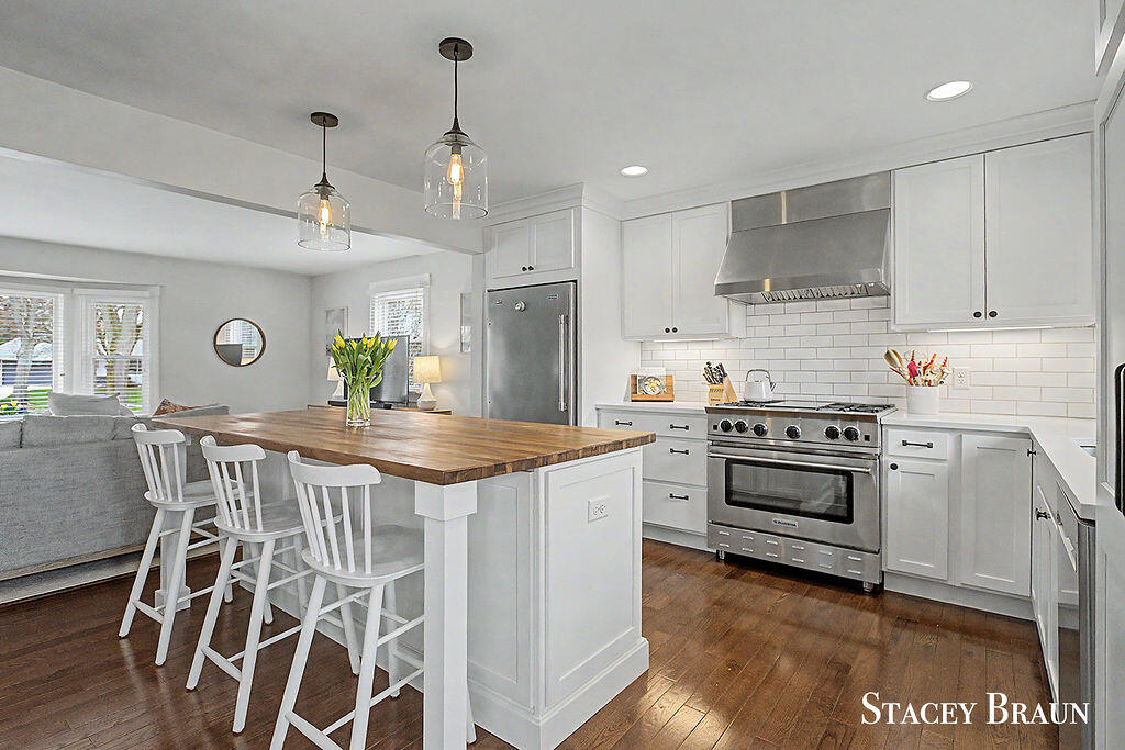 3045 Meadow Way Street, Grand Rapids, MI, 49546-5722