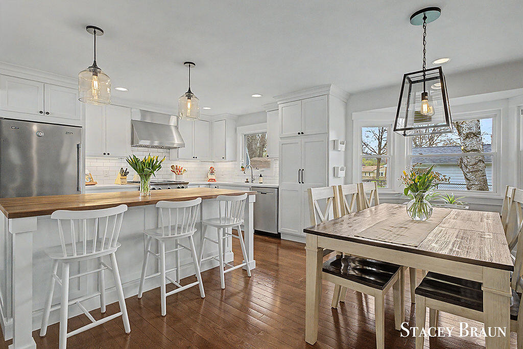 3045 Meadow Way Street, Grand Rapids, MI, 49546-5722