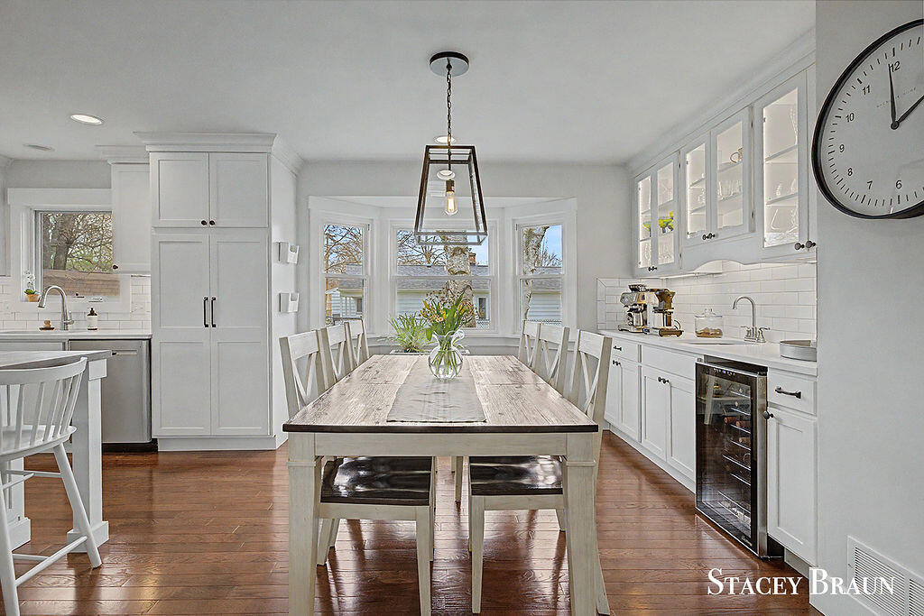 3045 Meadow Way Street, Grand Rapids, MI, 49546-5722