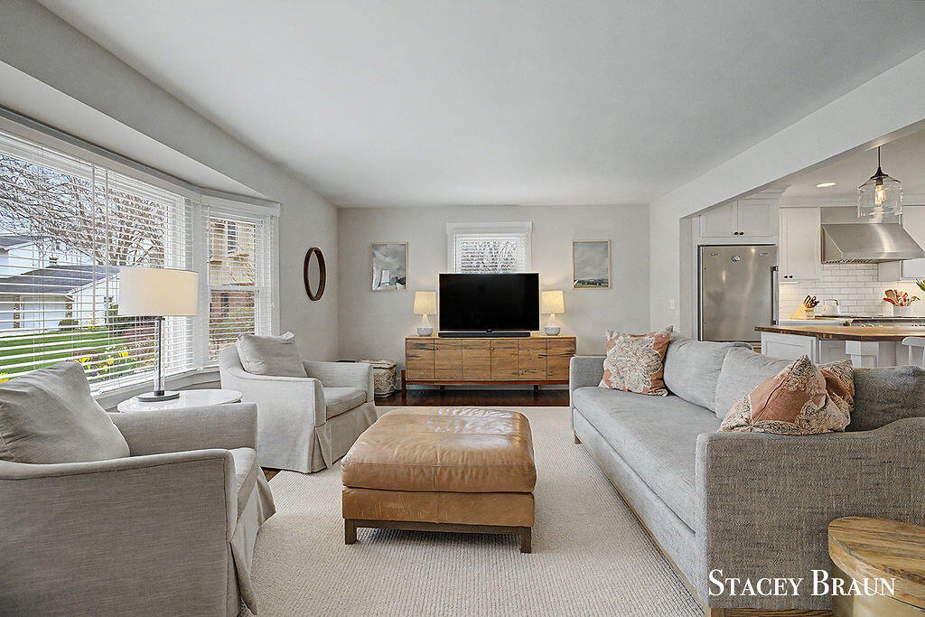 3045 Meadow Way Street, Grand Rapids, MI, 49546-5722