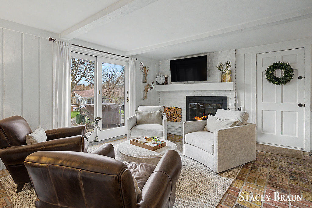 3045 Meadow Way Street, Grand Rapids, MI, 49546-5722