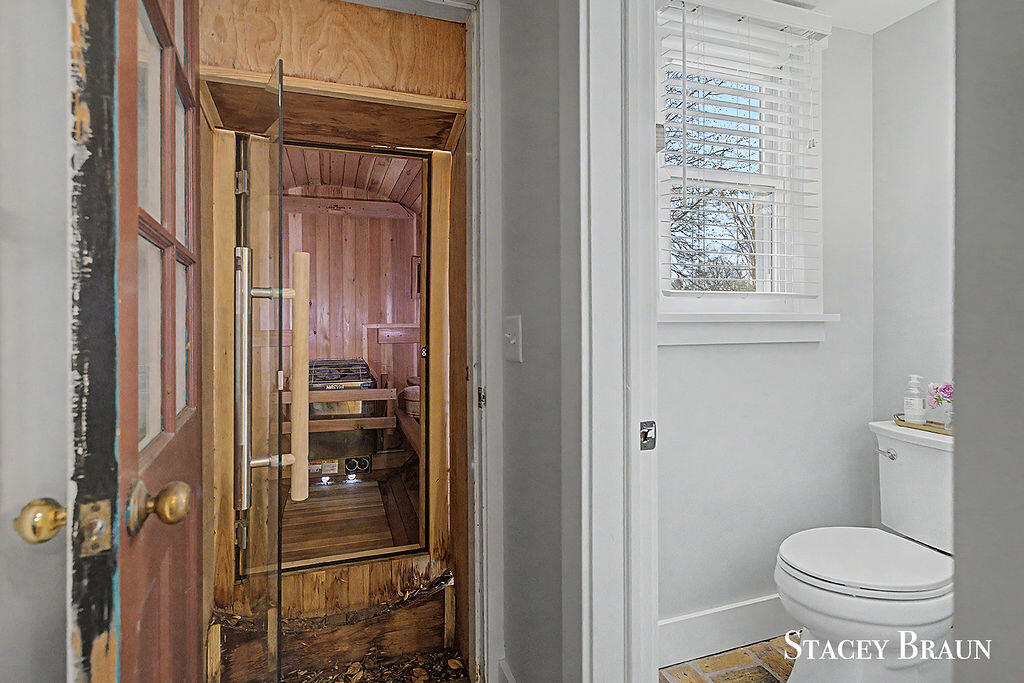 3045 Meadow Way Street, Grand Rapids, MI, 49546-5722