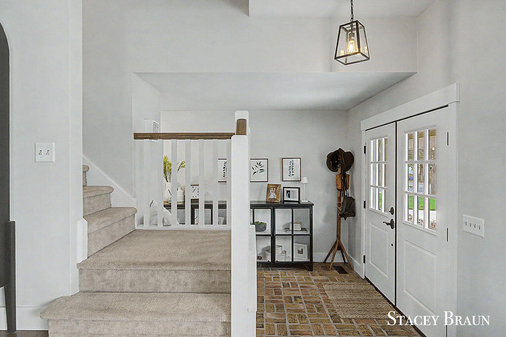 3045 Meadow Way Street, Grand Rapids, MI, 49546-5722