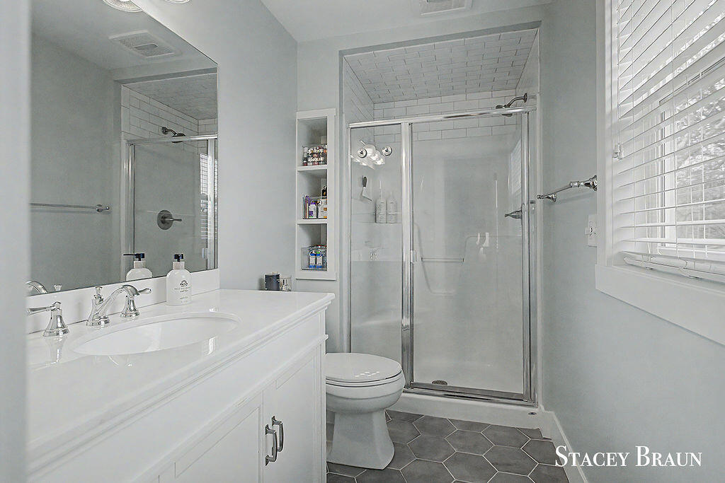 3045 Meadow Way Street, Grand Rapids, MI, 49546-5722