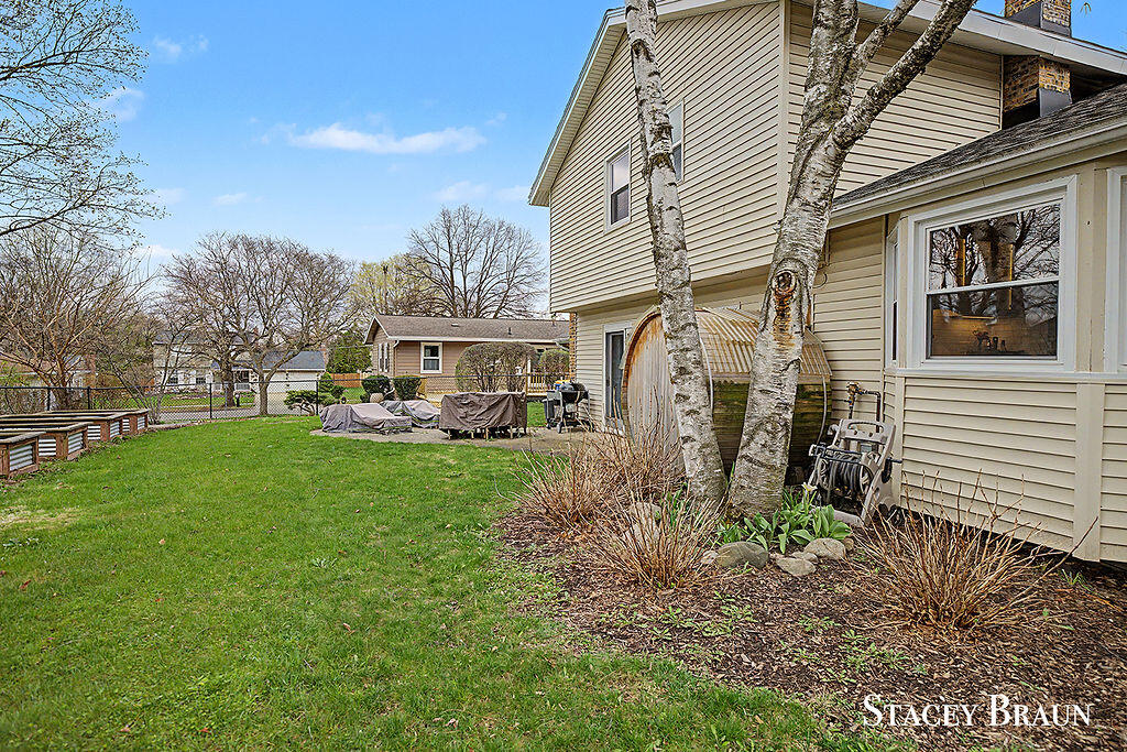 3045 Meadow Way Street, Grand Rapids, MI, 49546-5722