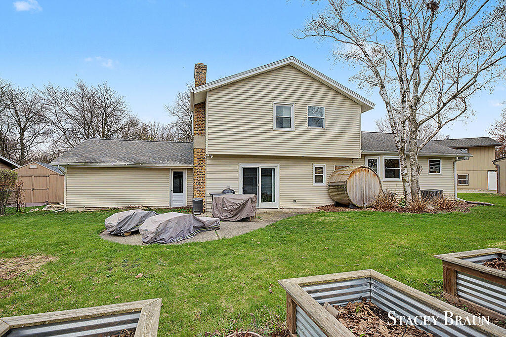 3045 Meadow Way Street, Grand Rapids, MI, 49546-5722