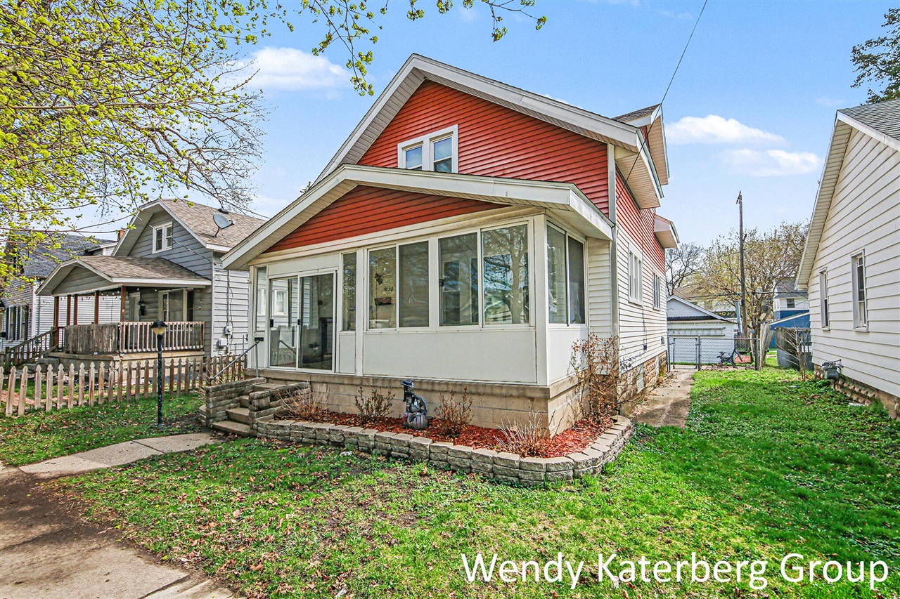 1030 Garfield Avenue, Grand Rapids, MI, 49504-4001