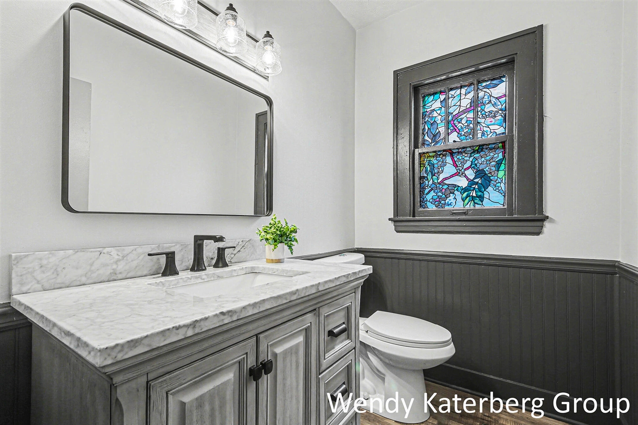 1030 Garfield Avenue, Grand Rapids, MI, 49504-4001