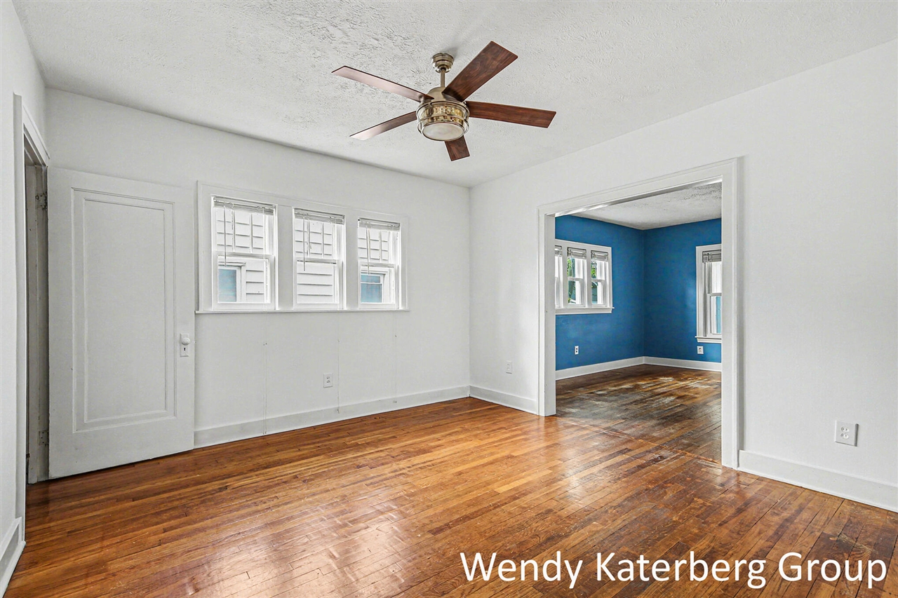 1030 Garfield Avenue, Grand Rapids, MI, 49504-4001