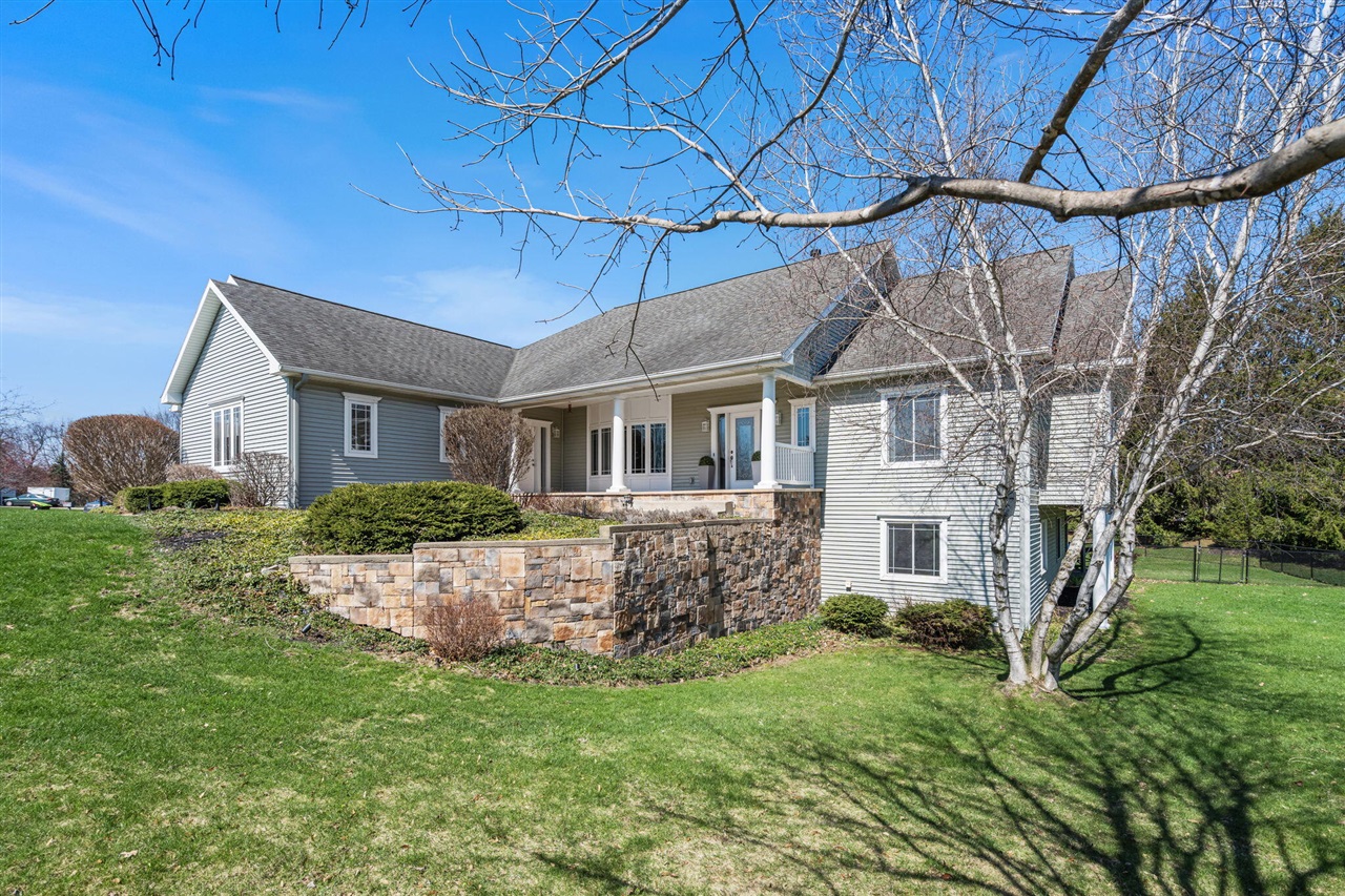 1970 Wellpoint Court, Ada, MI, 49301-8523