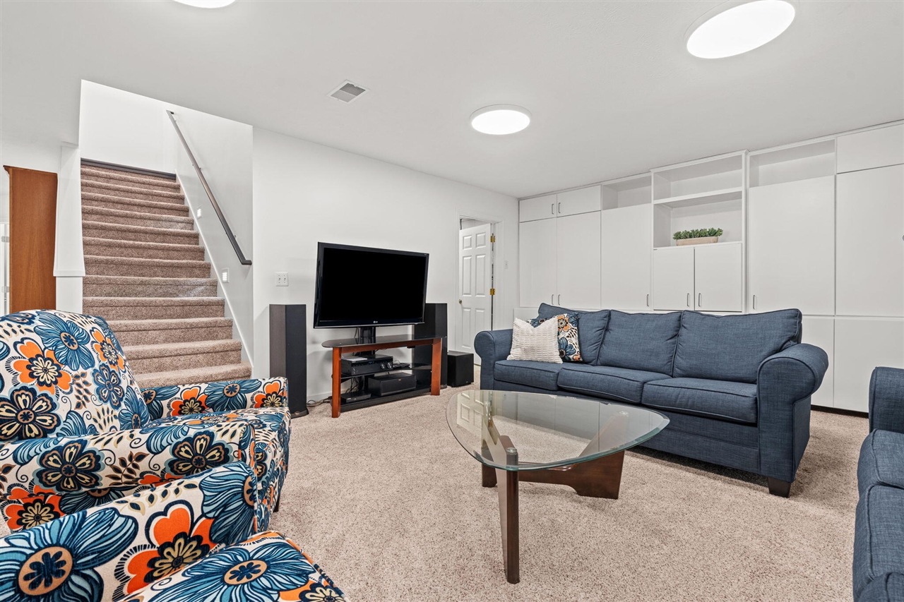 1970 Wellpoint Court, Ada, MI, 49301-8523