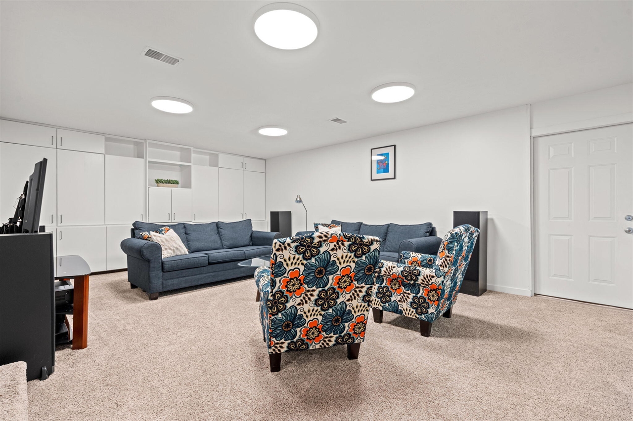 1970 Wellpoint Court, Ada, MI, 49301-8523