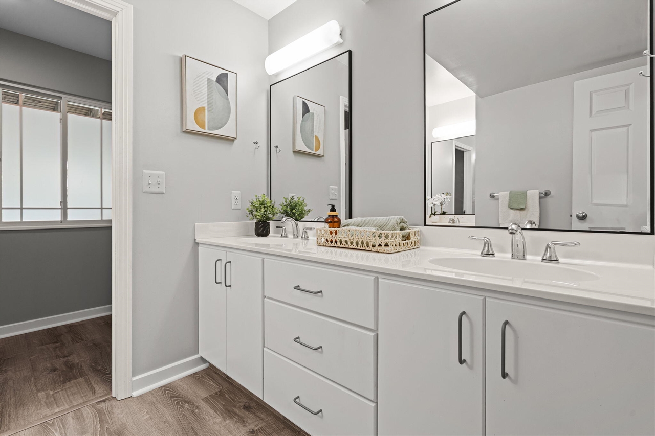 1970 Wellpoint Court, Ada, MI, 49301-8523