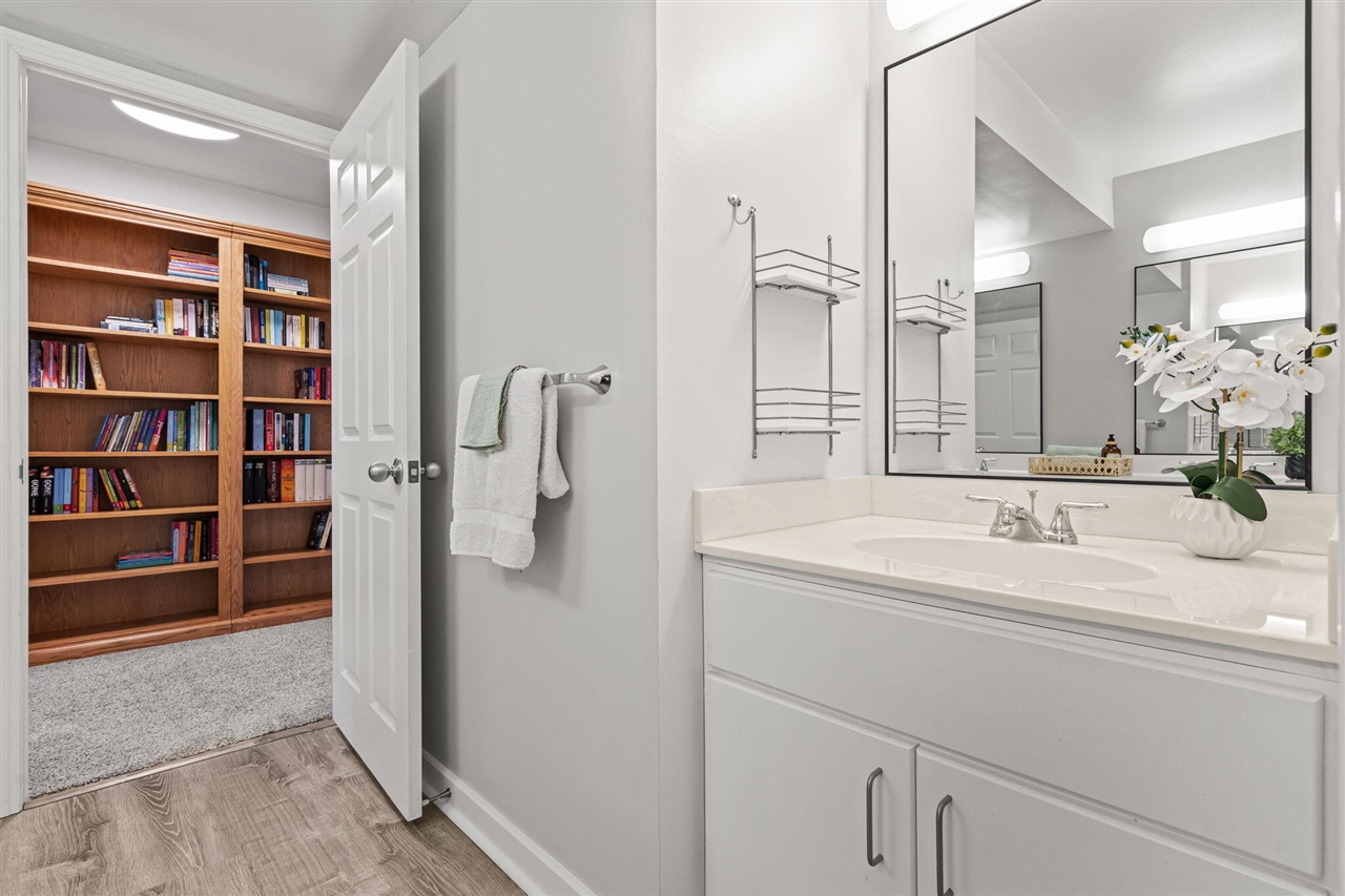 1970 Wellpoint Court, Ada, MI, 49301-8523