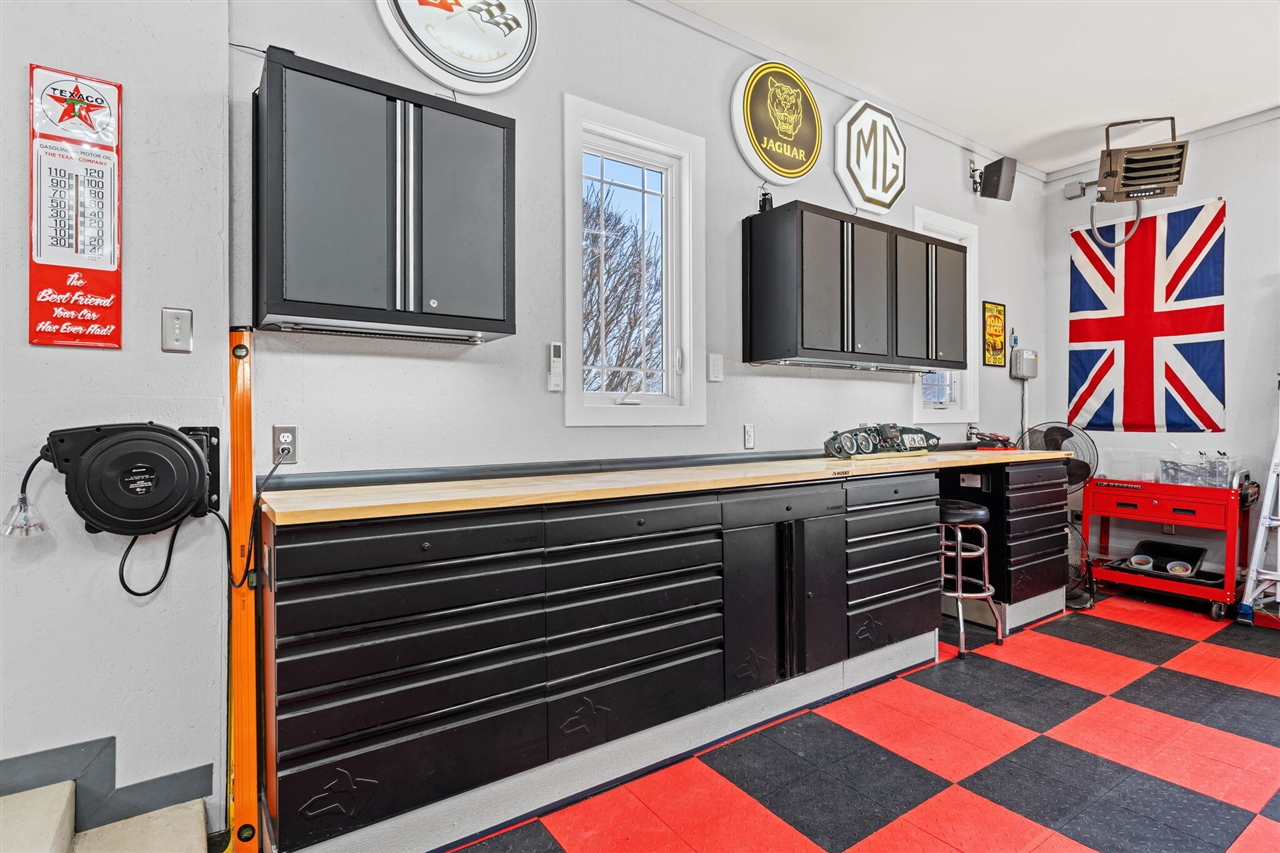 1970 Wellpoint Court, Ada, MI, 49301-8523