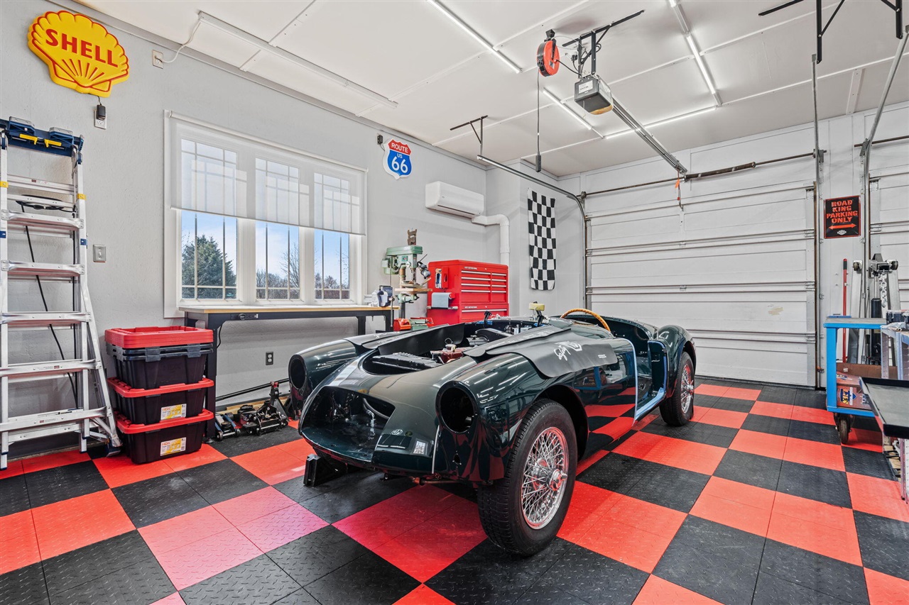 1970 Wellpoint Court, Ada, MI, 49301-8523