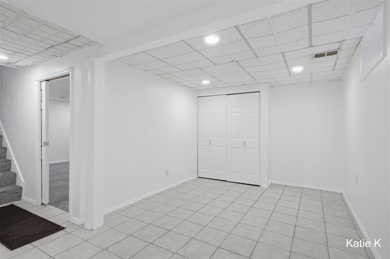 45 Avonlea Street, Wyoming, MI, 49548