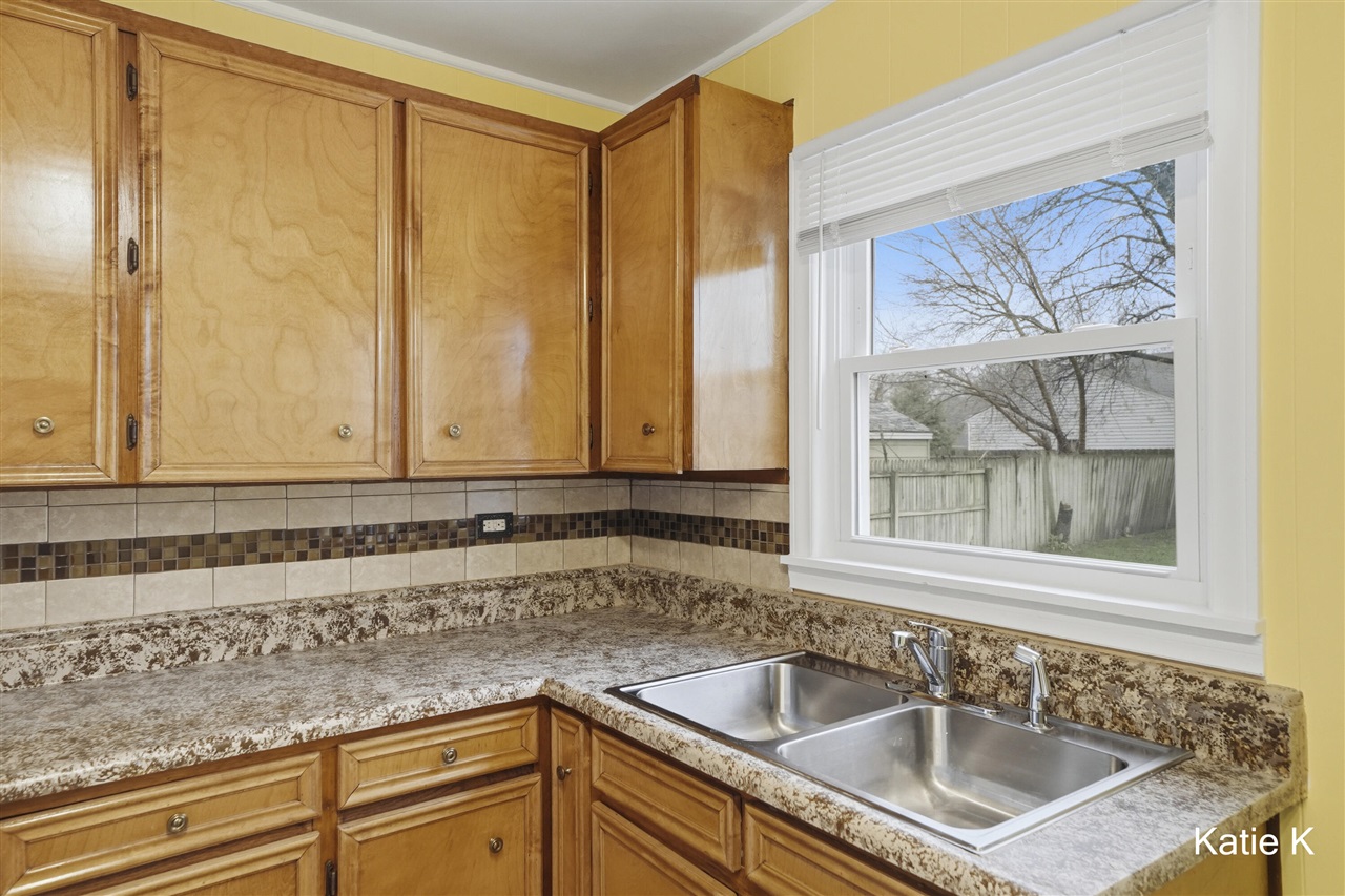 45 Avonlea Street, Wyoming, MI, 49548