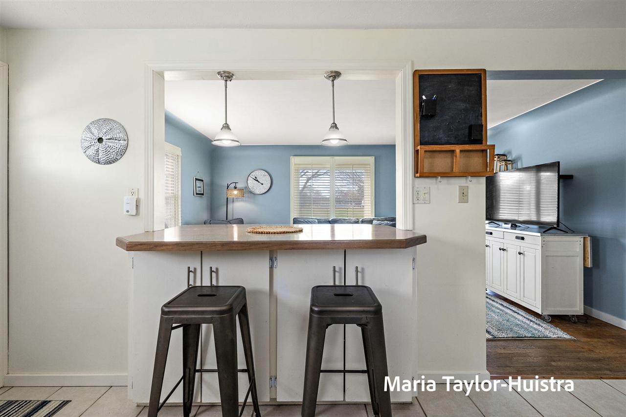 1525 Grant Avenue, Grand Haven, MI, 49417-2015