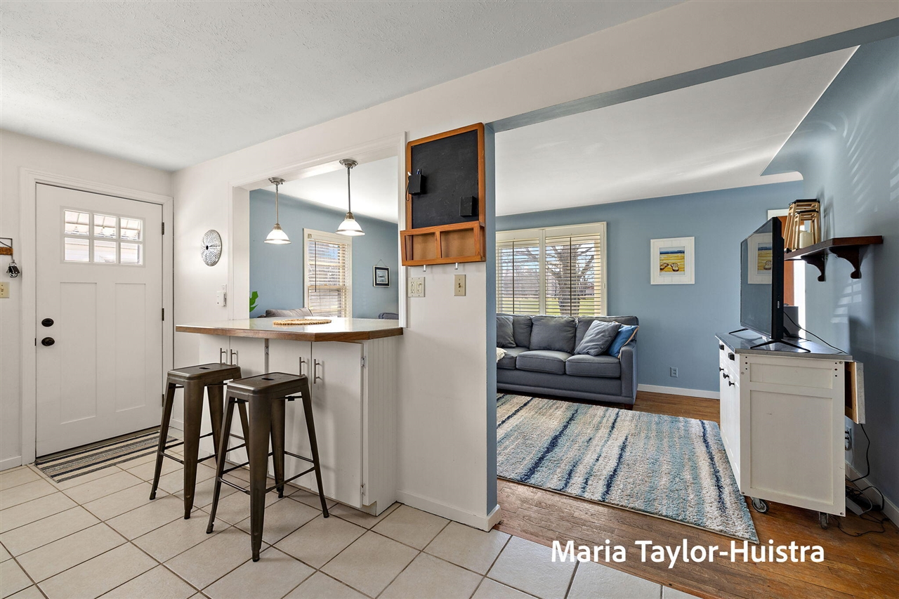 1525 Grant Avenue, Grand Haven, MI, 49417-2015