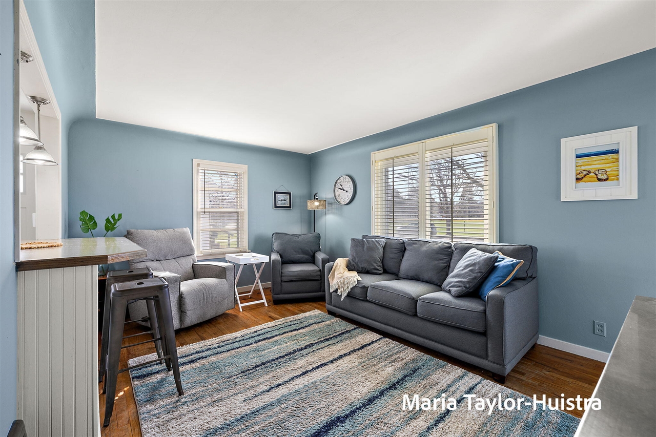 1525 Grant Avenue, Grand Haven, MI, 49417-2015