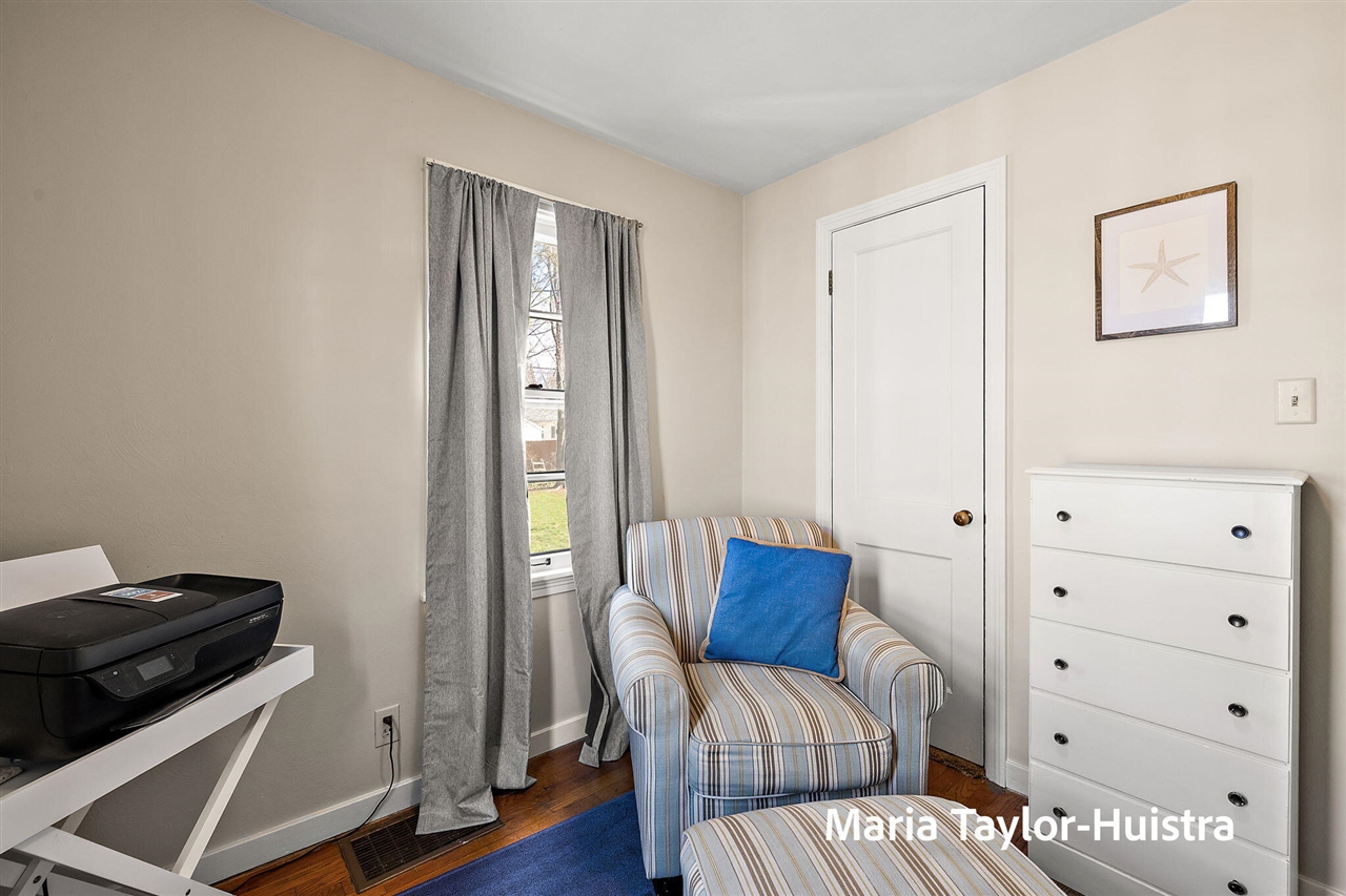 1525 Grant Avenue, Grand Haven, MI, 49417-2015