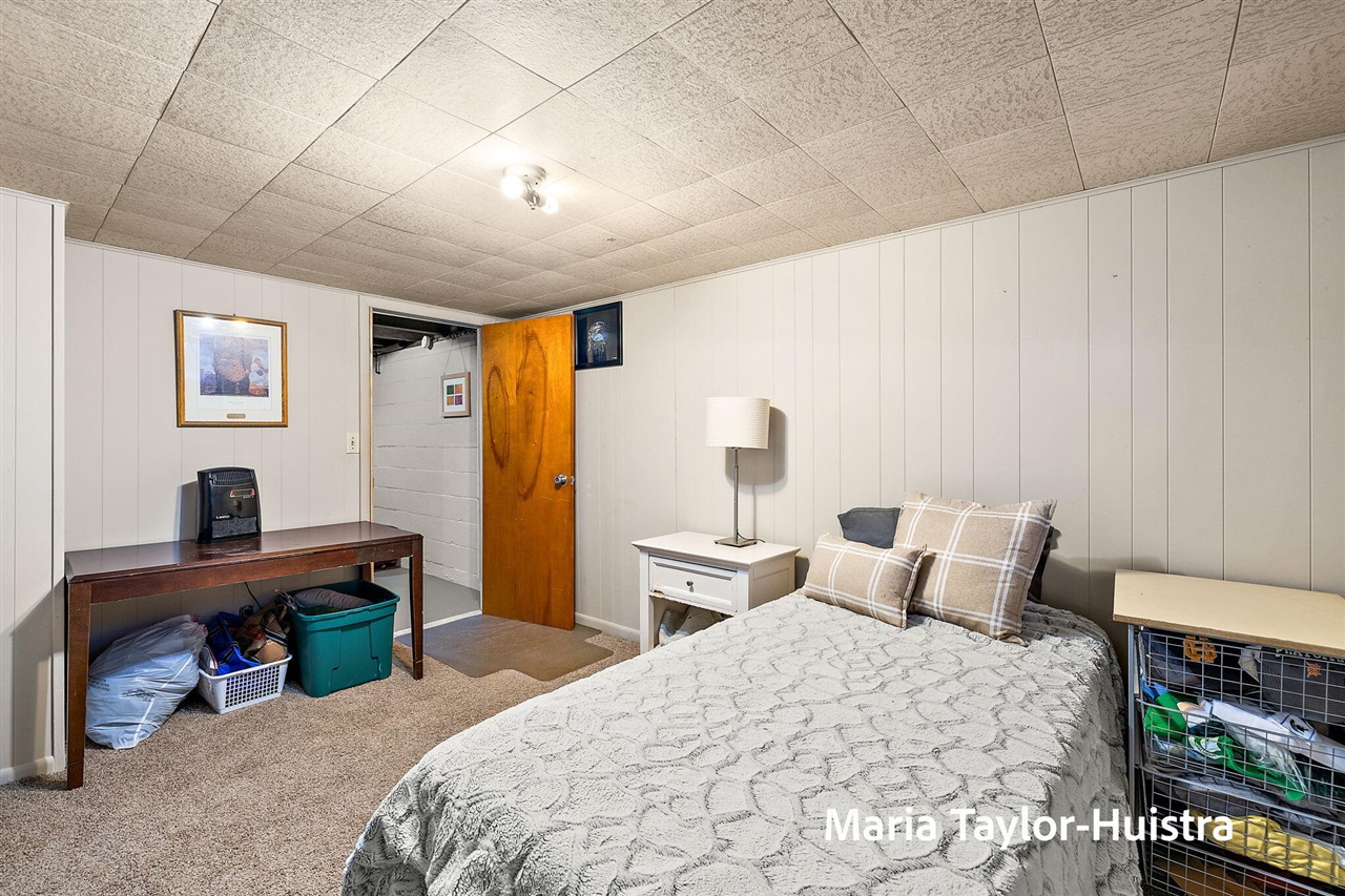 1525 Grant Avenue, Grand Haven, MI, 49417-2015