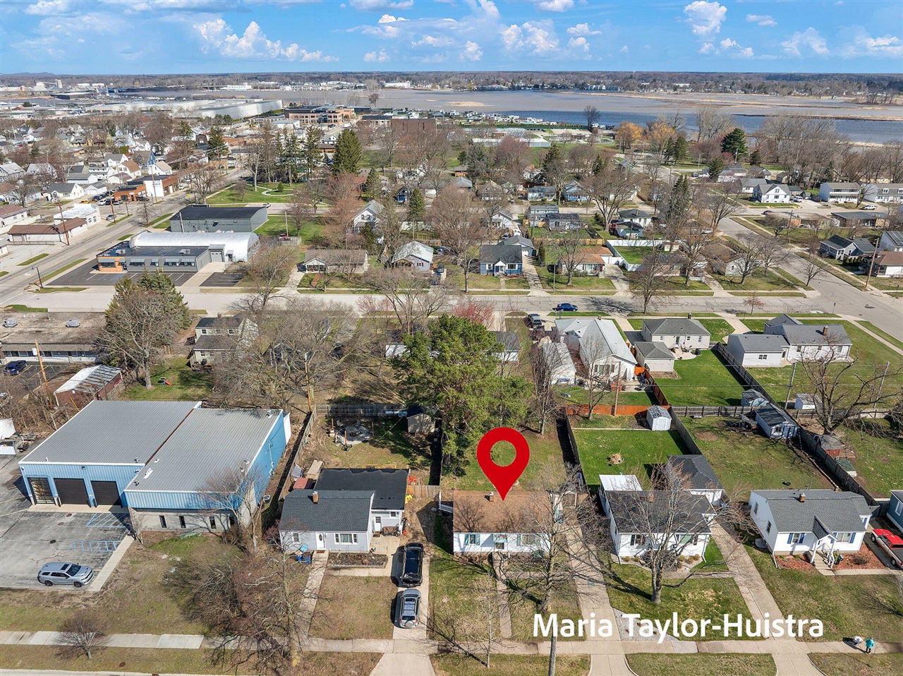 1525 Grant Avenue, Grand Haven, MI, 49417-2015