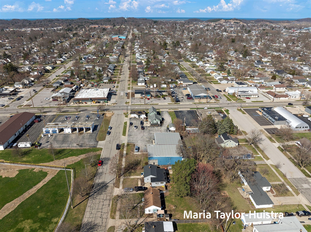 1525 Grant Avenue, Grand Haven, MI, 49417-2015