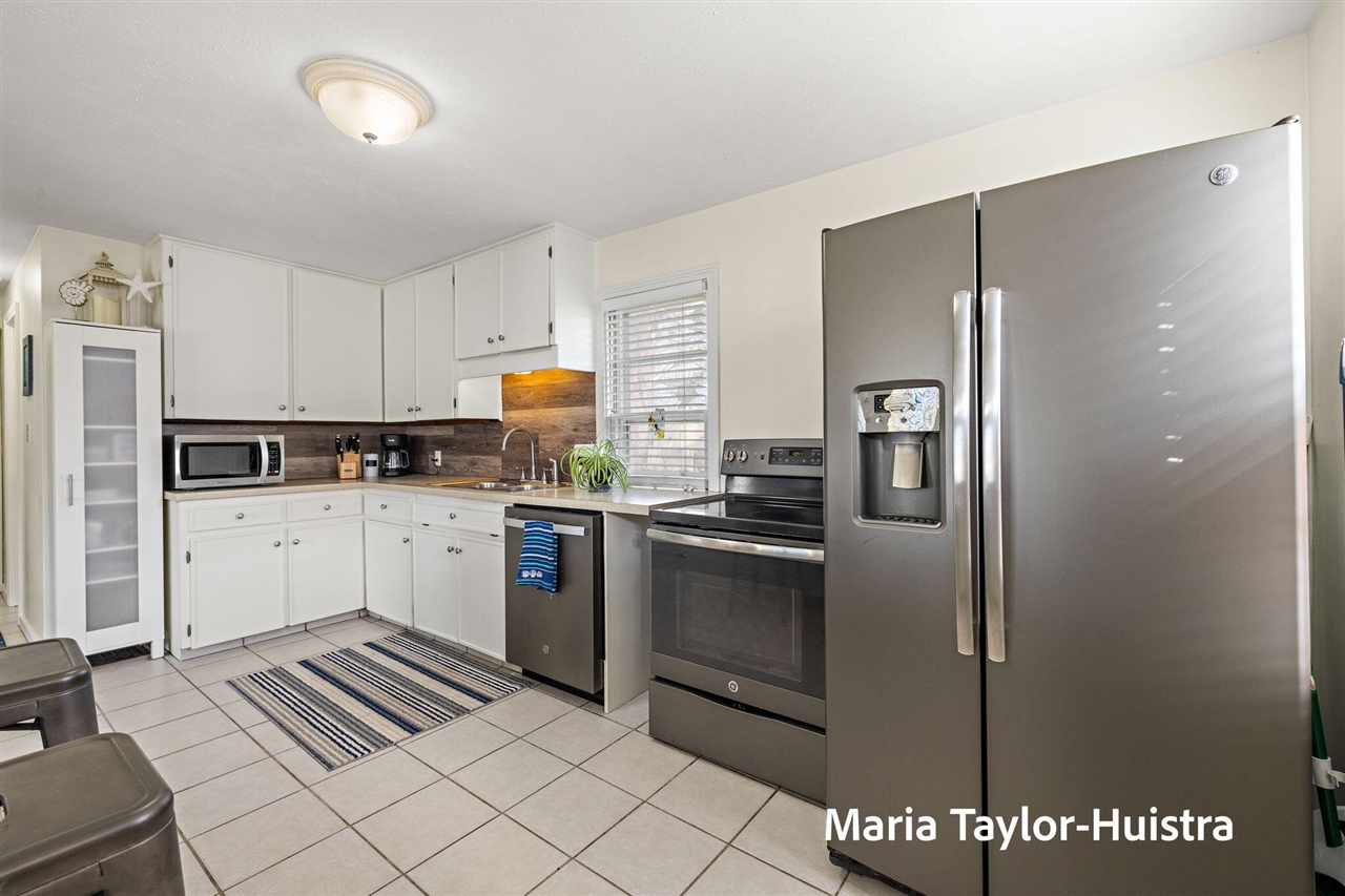 1525 Grant Avenue, Grand Haven, MI, 49417-2015