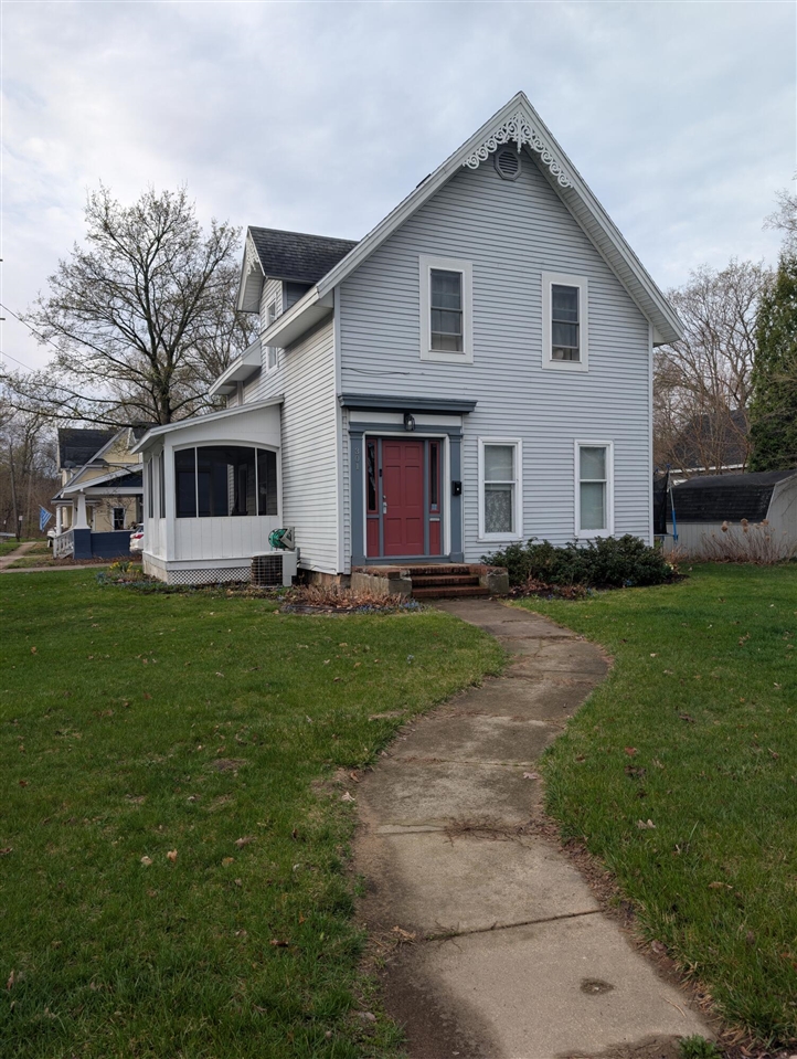 301 W Washington Street, Greenville, MI, 48838-2263
