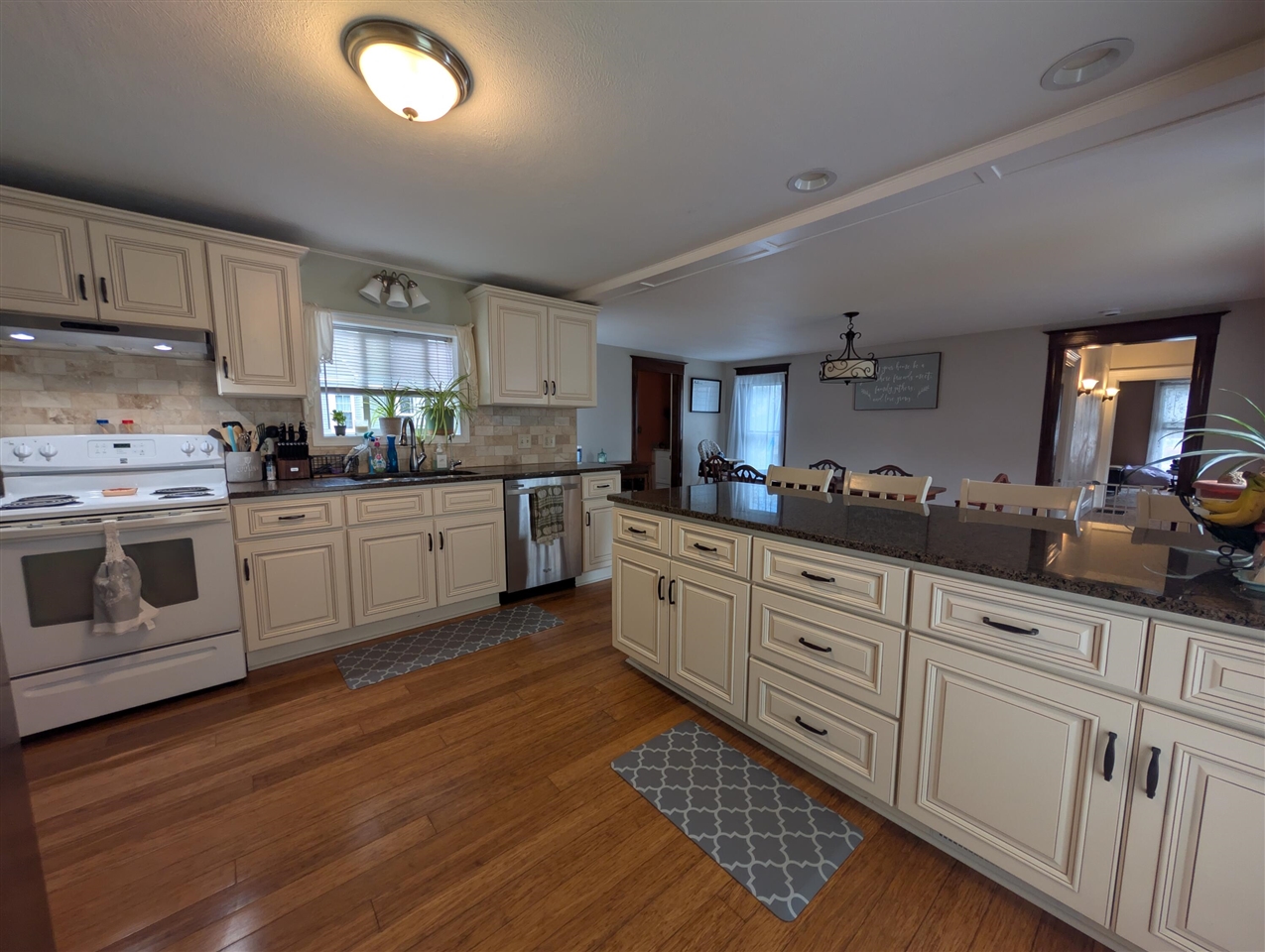 301 W Washington Street, Greenville, MI, 48838-2263