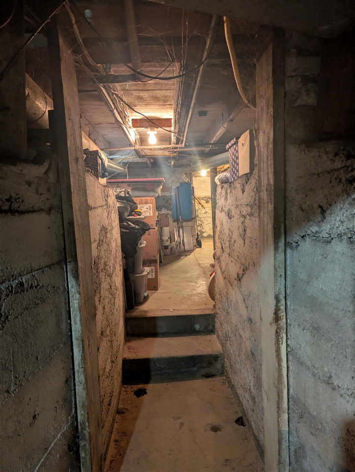 301 W Washington Street, Greenville, MI, 48838-2263