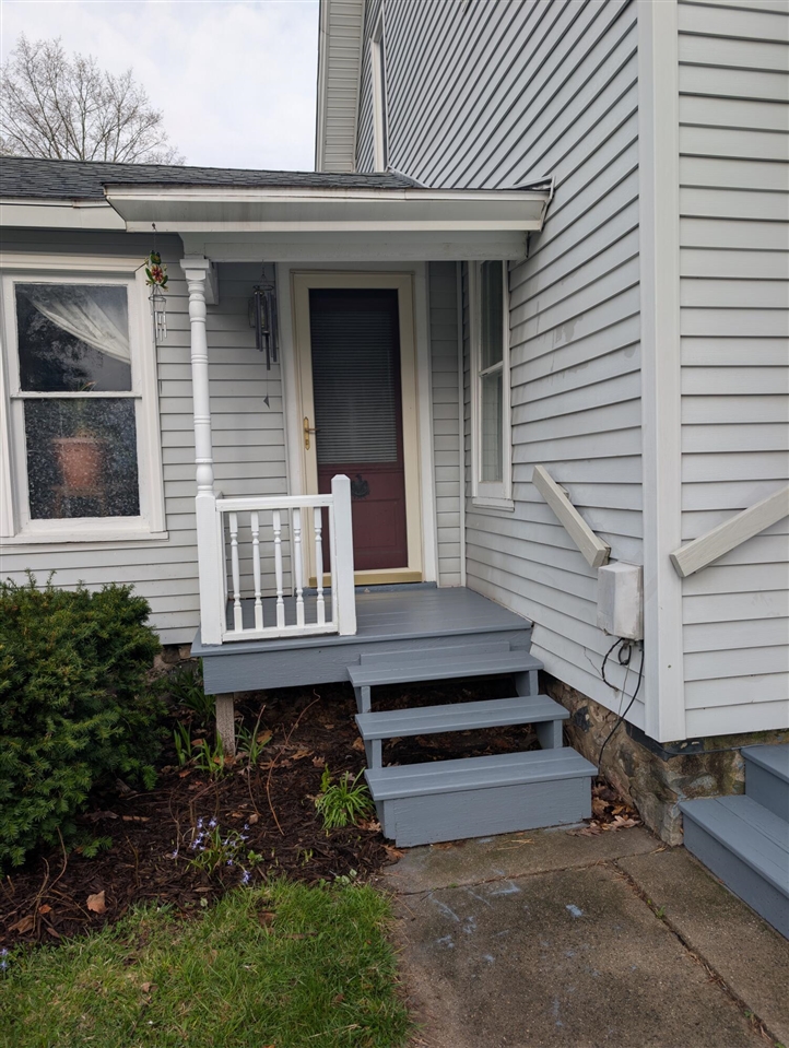 301 W Washington Street, Greenville, MI, 48838-2263