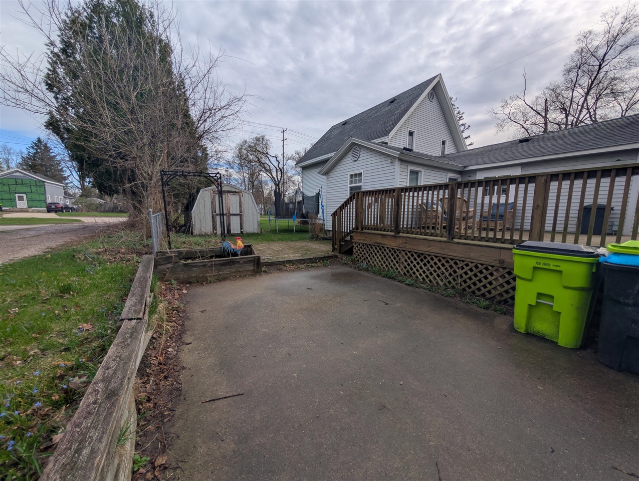 301 W Washington Street, Greenville, MI, 48838-2263