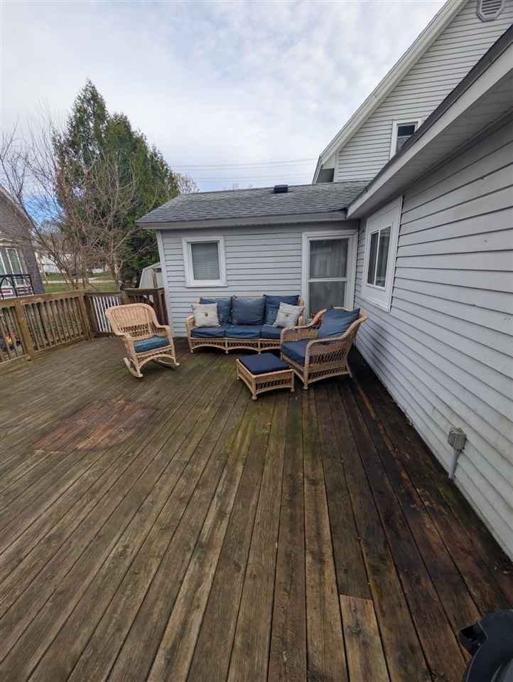 301 W Washington Street, Greenville, MI, 48838-2263