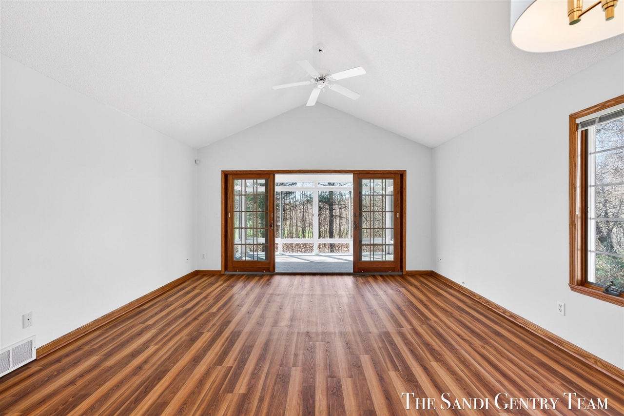 17101 Grandview Drive, Spring Lake, MI, 49456-9026