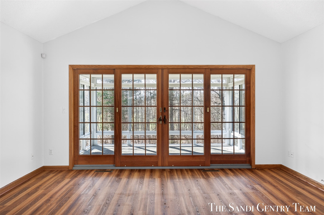 17101 Grandview Drive, Spring Lake, MI, 49456-9026