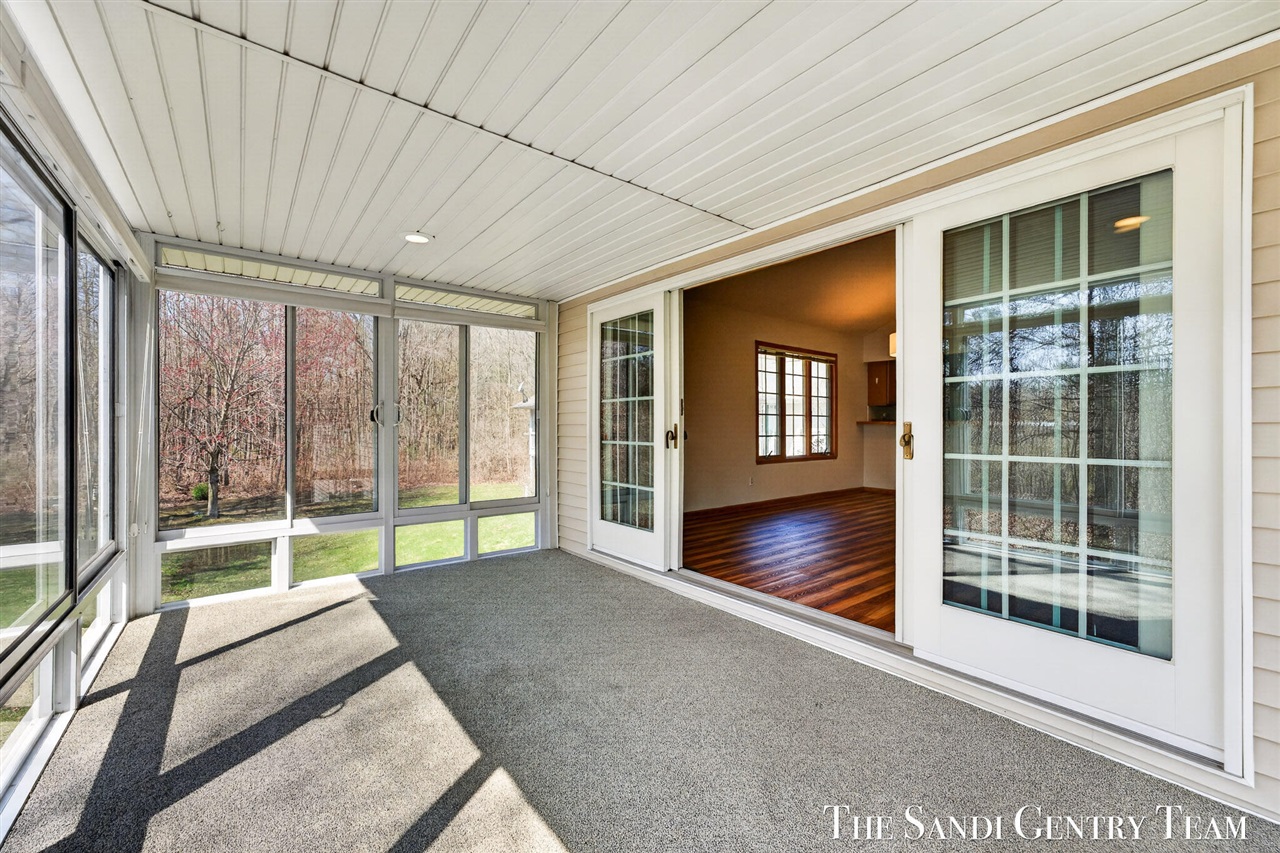 17101 Grandview Drive, Spring Lake, MI, 49456-9026