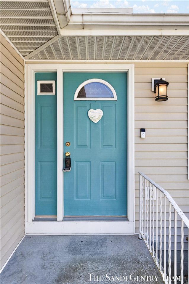 17101 Grandview Drive, Spring Lake, MI, 49456-9026