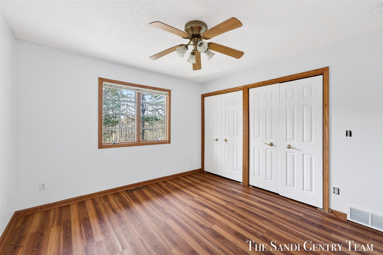 17101 Grandview Drive, Spring Lake, MI, 49456-9026